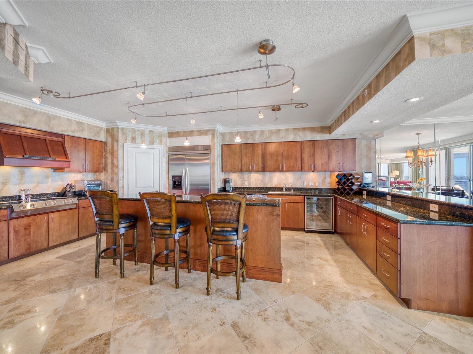 1350 GULF BLVD #902, #902