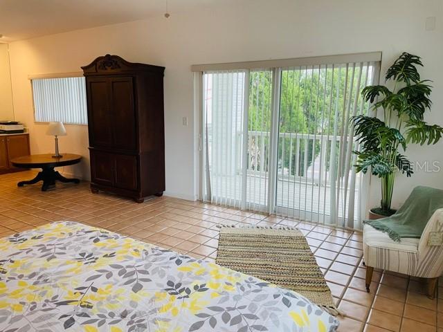 1104 PASS A GRILLE WAY