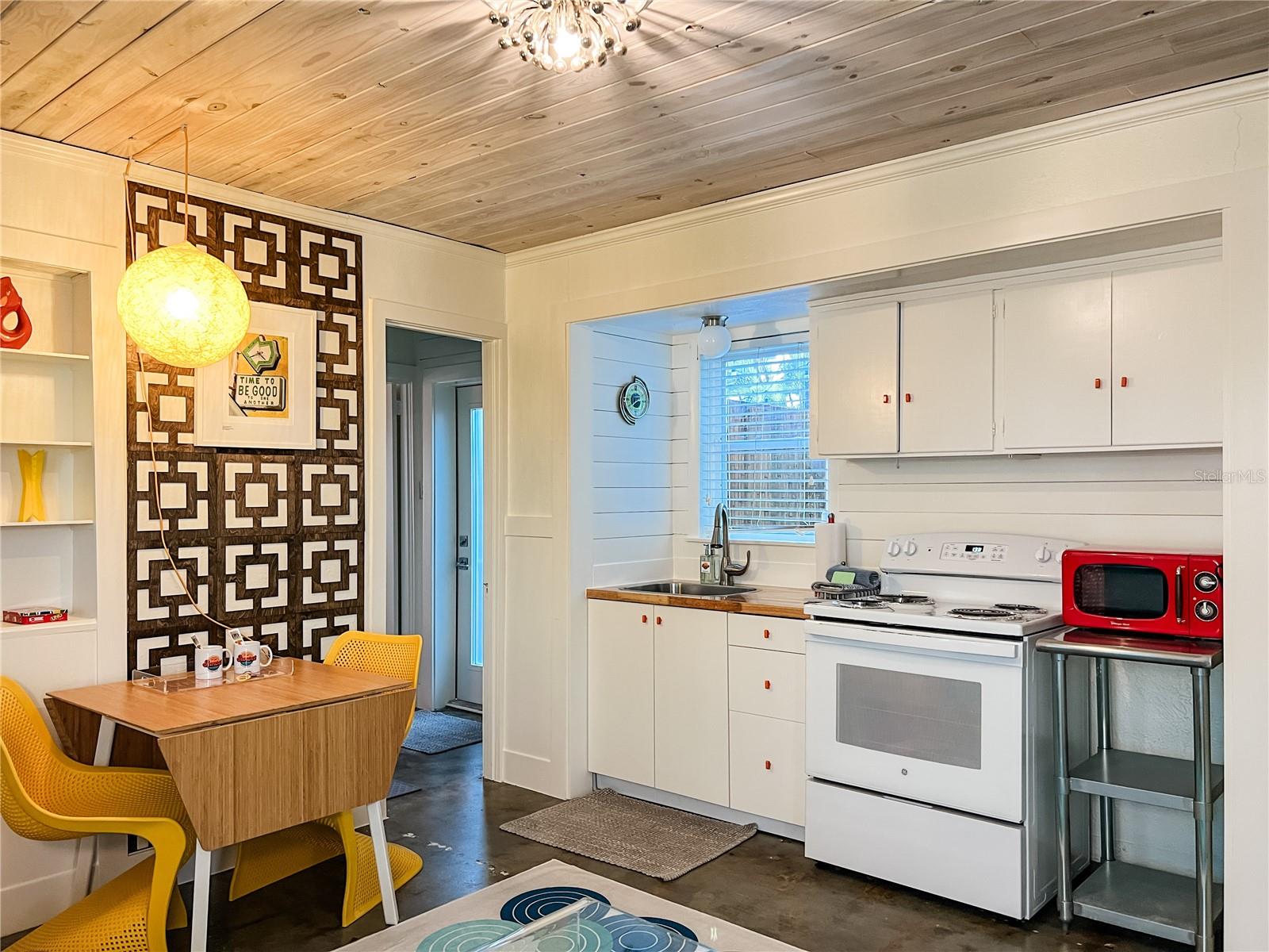 7901 W GULF BLVD #B, #B