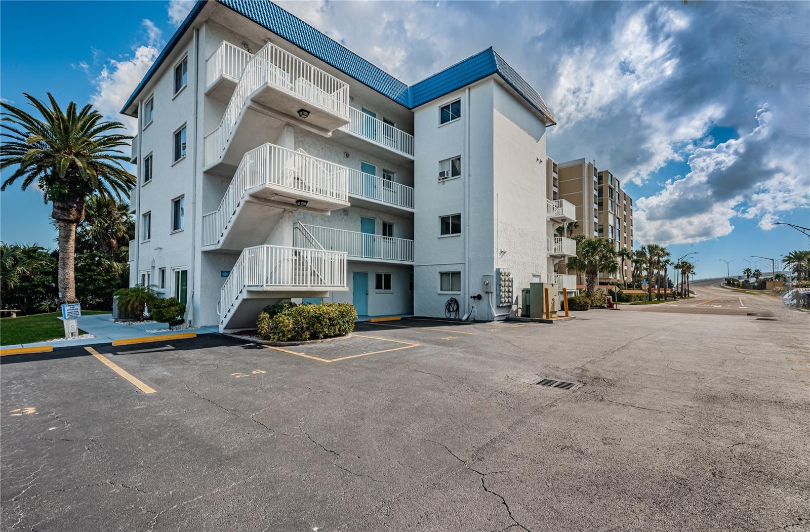 800 BAYWAY BLVD #12, #12