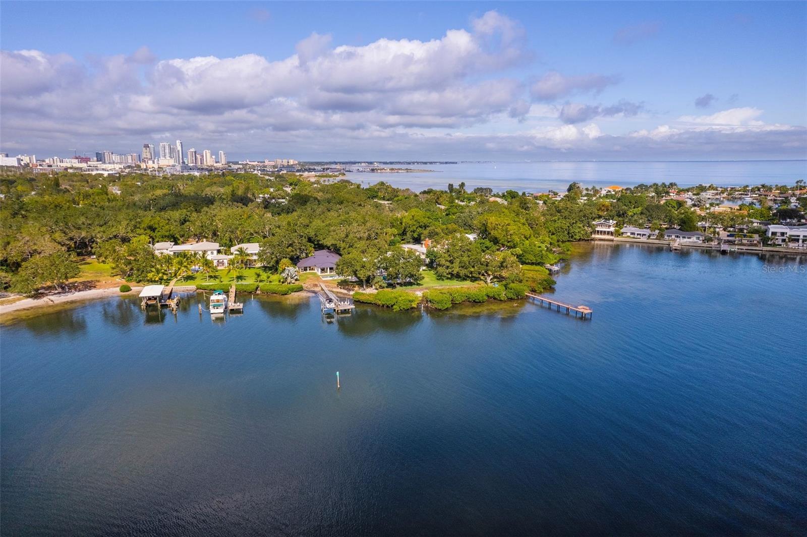 230 DRIFTWOOD RD SE