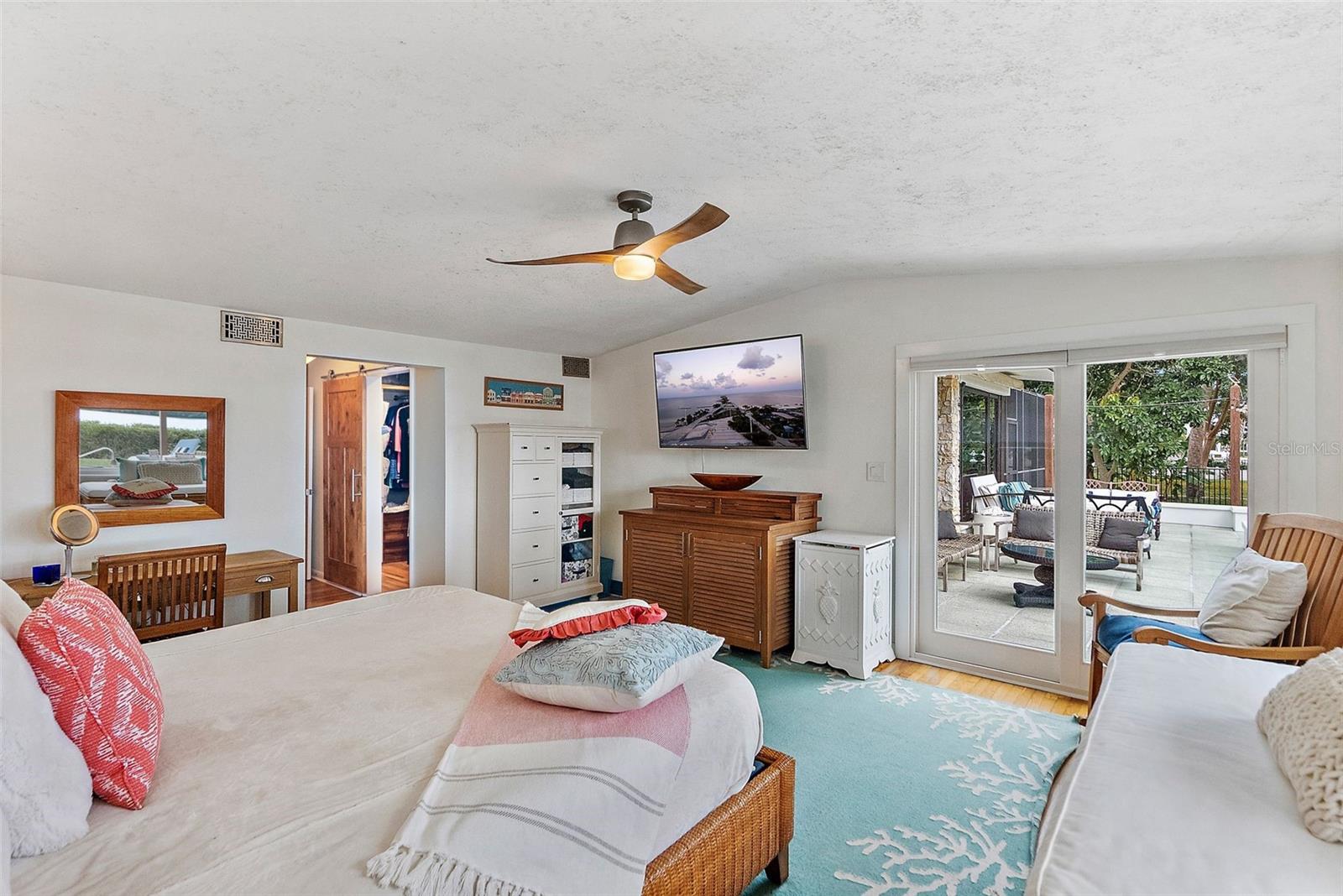 230 DRIFTWOOD RD SE