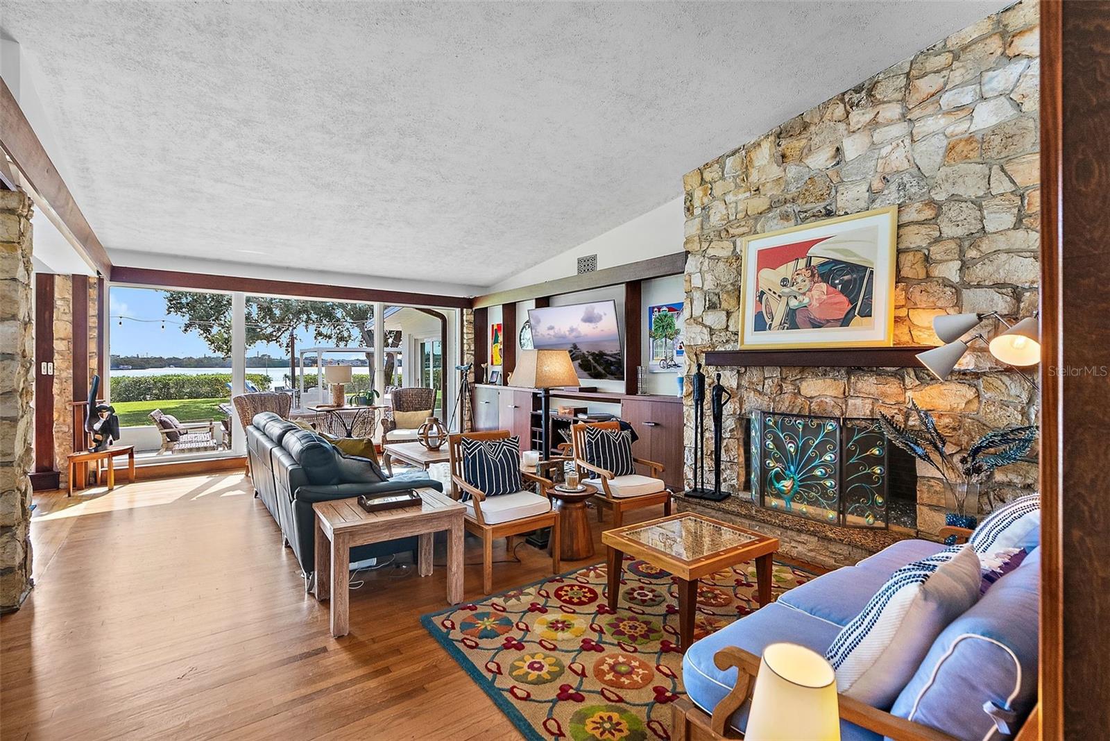 230 DRIFTWOOD RD SE