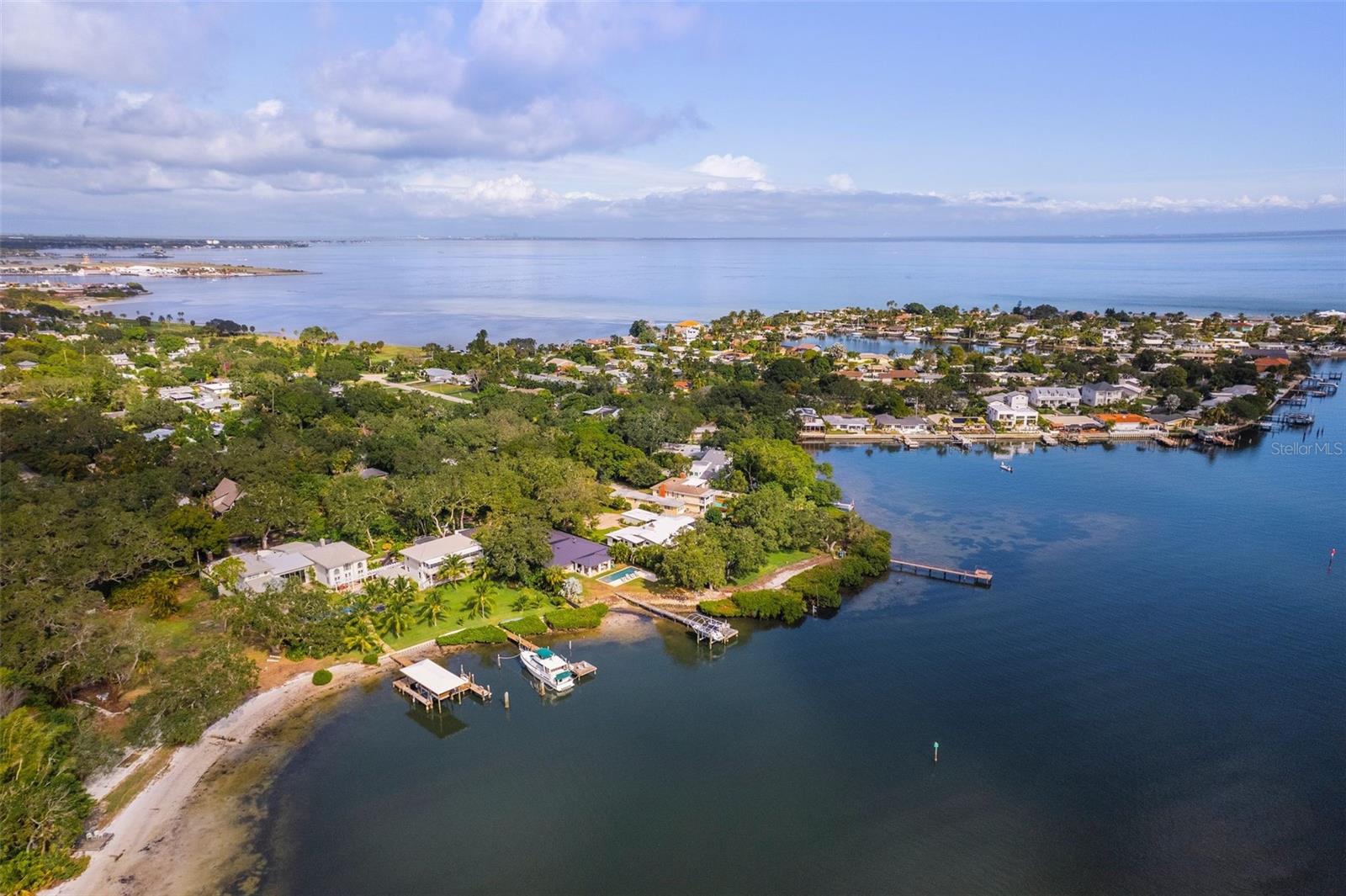 230 DRIFTWOOD RD SE