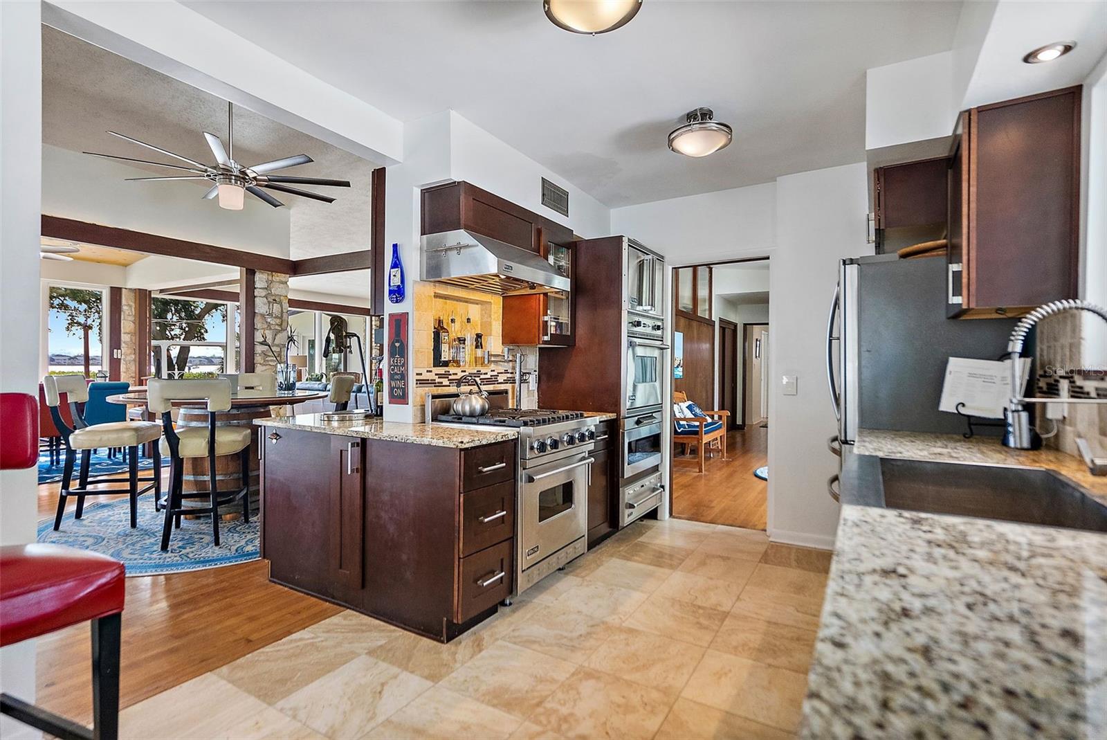 230 DRIFTWOOD RD SE