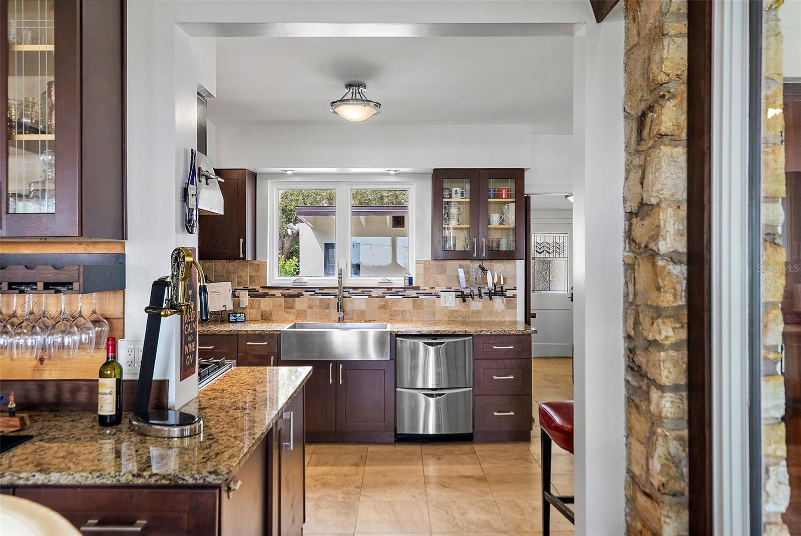 230 DRIFTWOOD RD SE