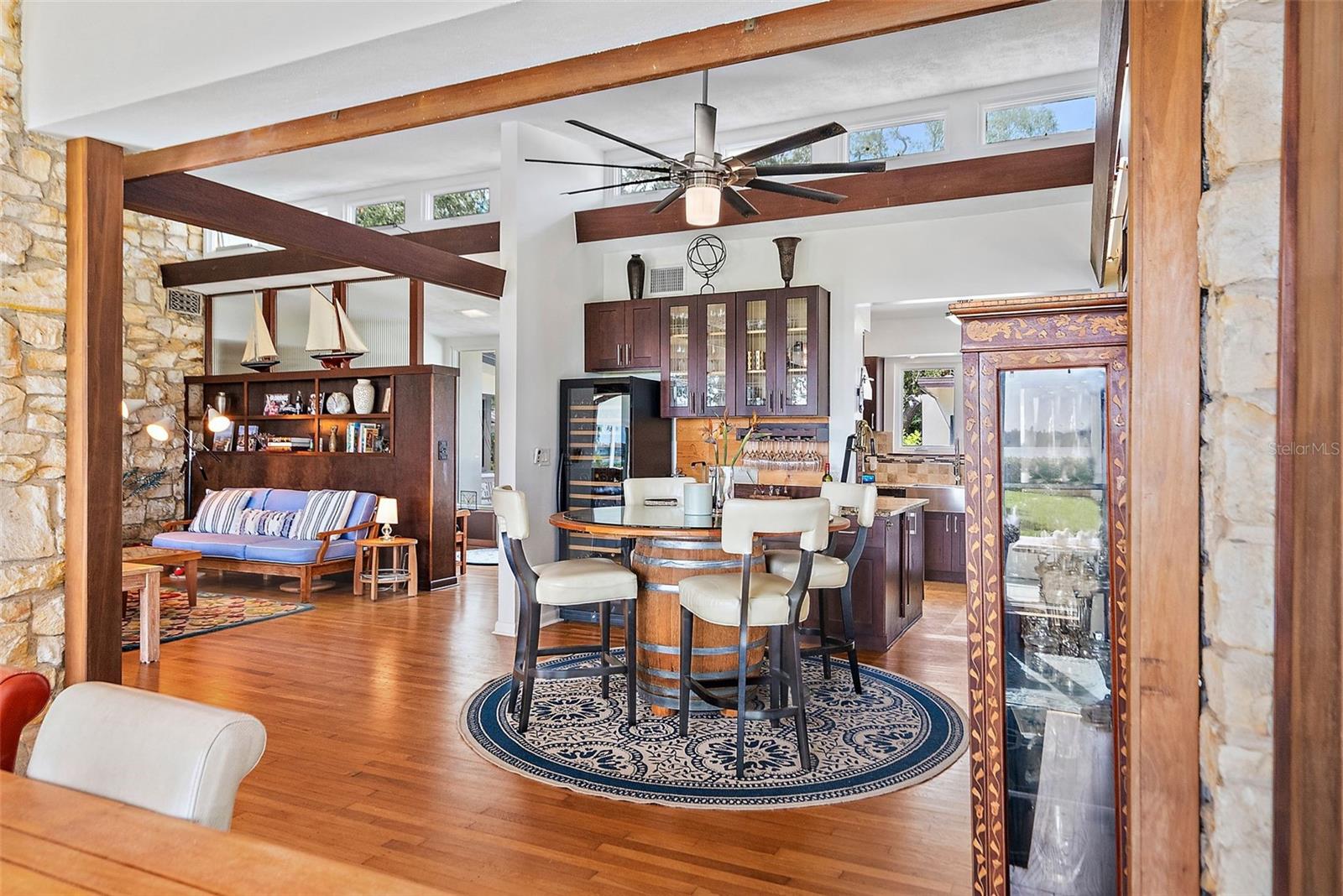 230 DRIFTWOOD RD SE