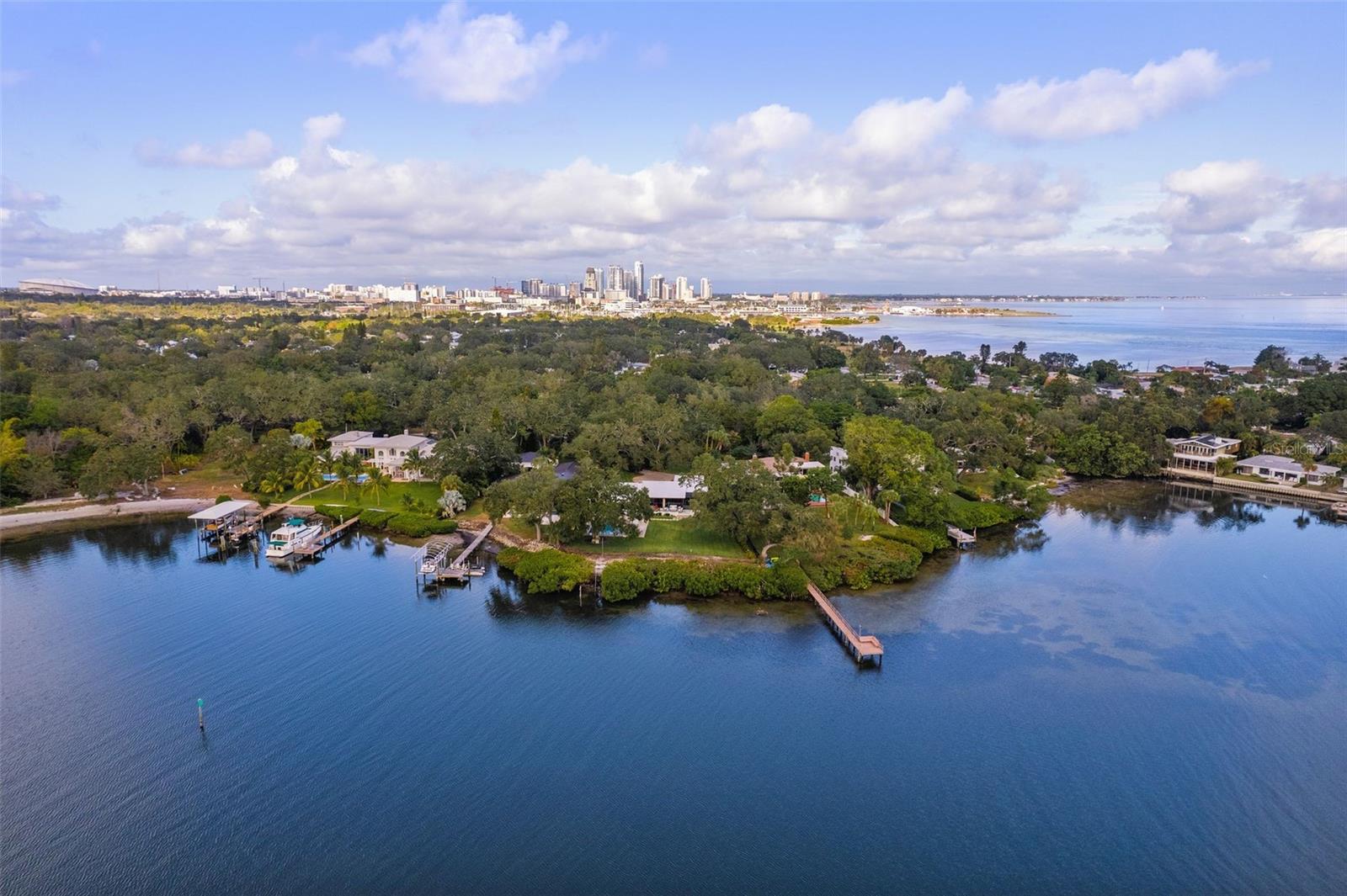 230 DRIFTWOOD RD SE