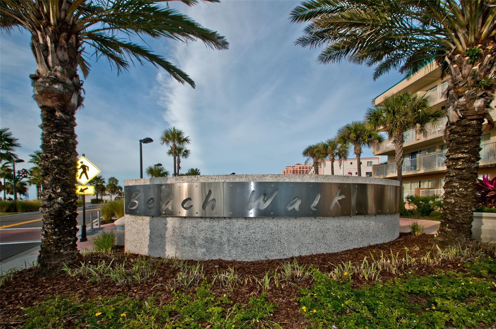 19 LEEWARD IS