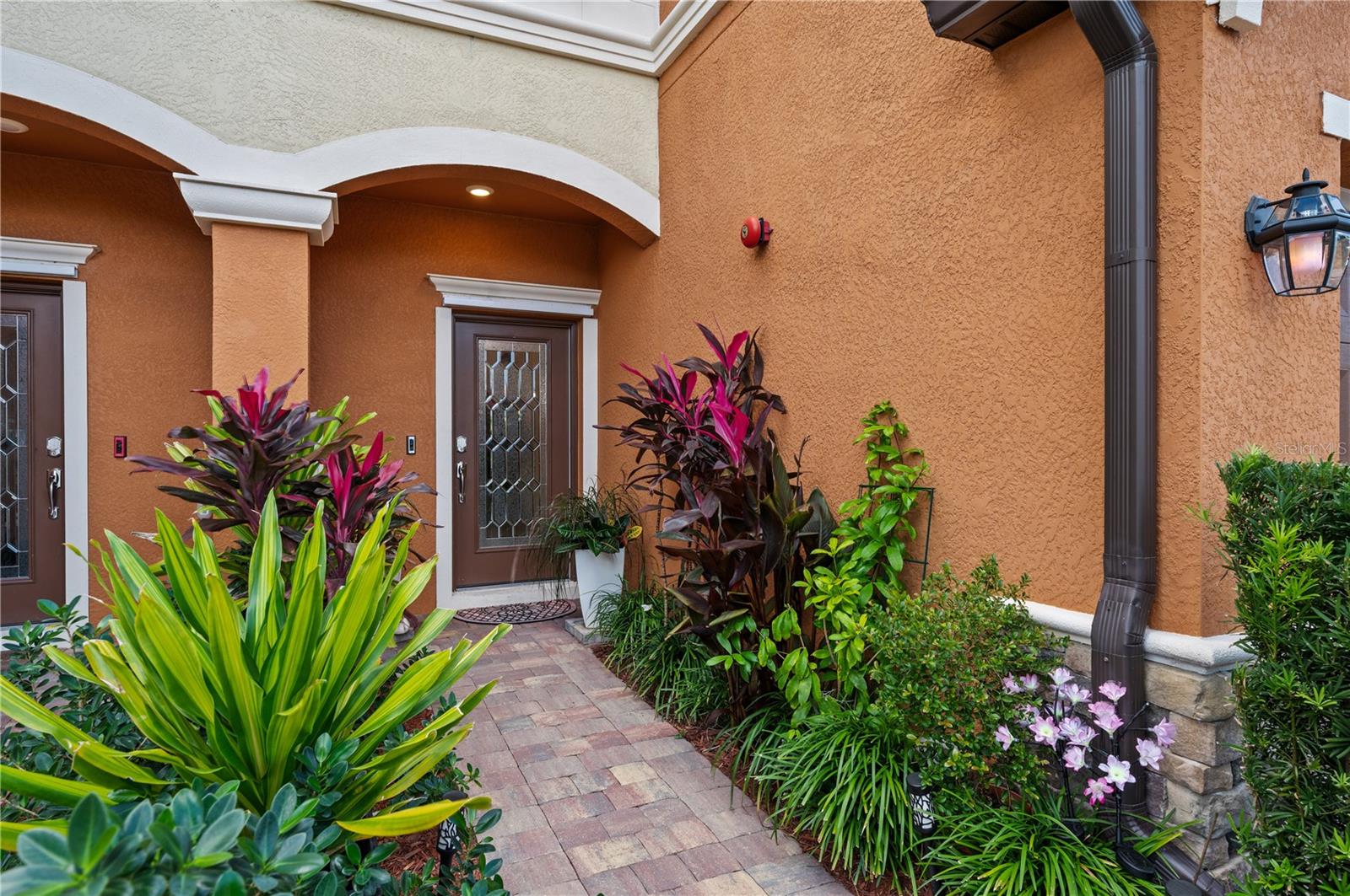 20381 LAGENTE CIR