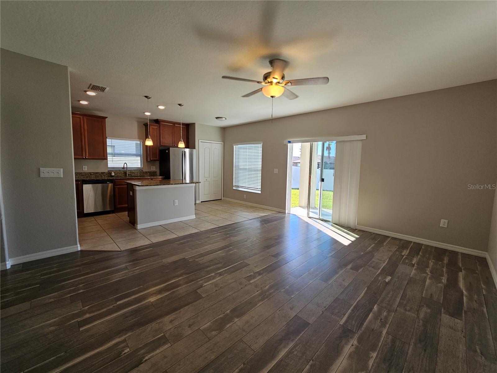 1828 HAWKS VIEW DR
