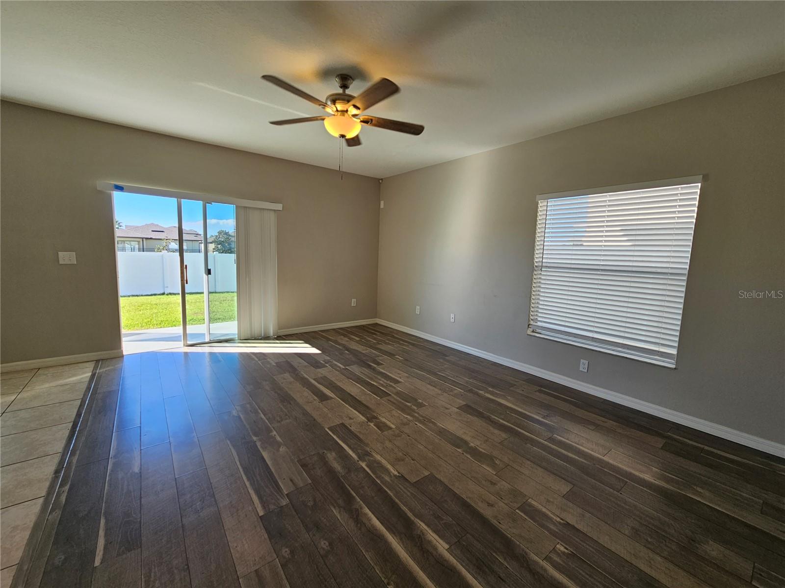 1828 HAWKS VIEW DR