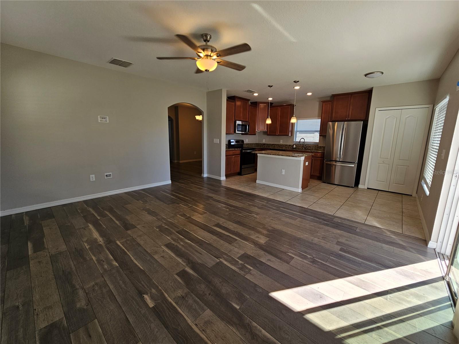 1828 HAWKS VIEW DR