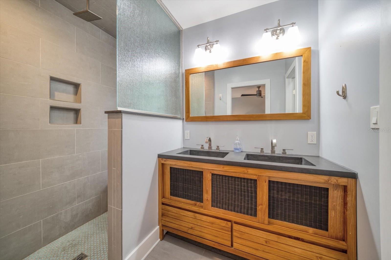 340 MEHLENBACHER RD