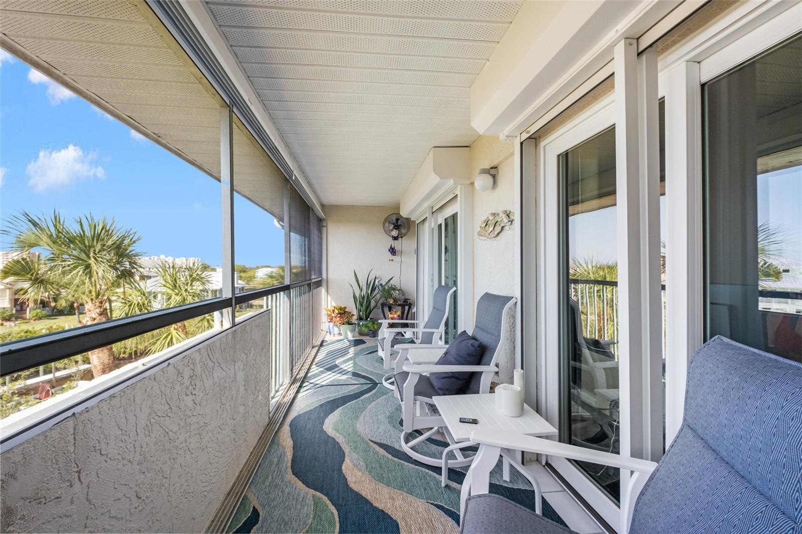 5537 SEA FOREST DR #304, #304