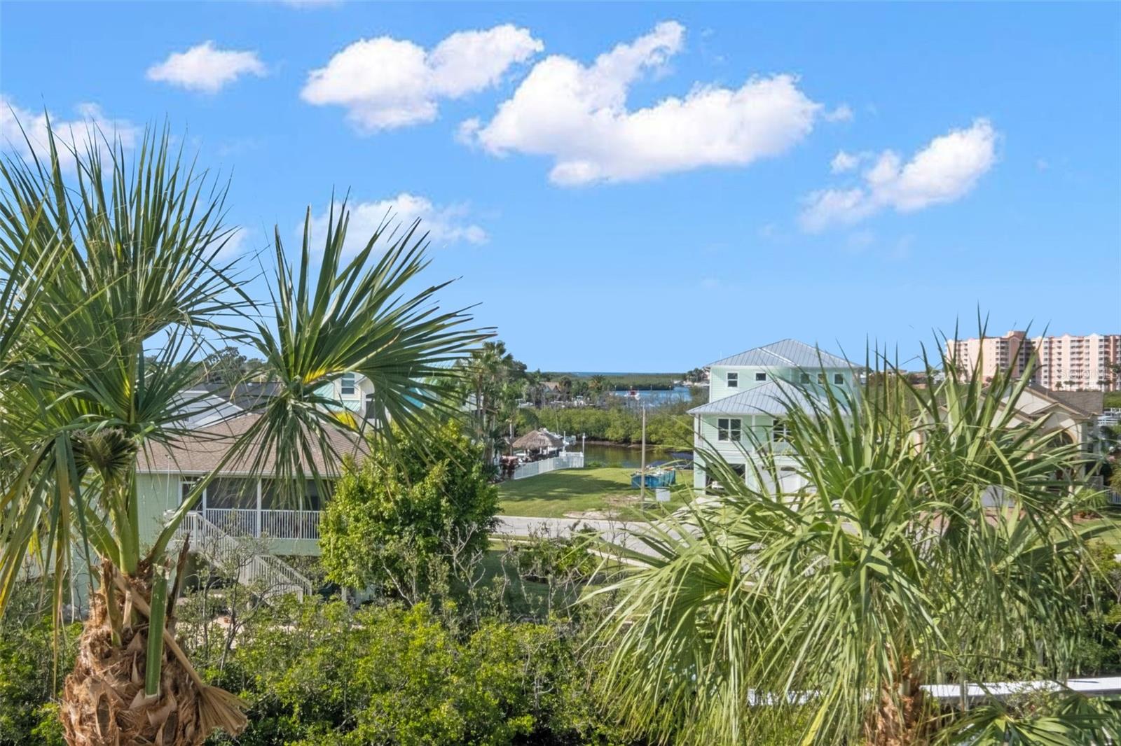 5537 SEA FOREST DR #304, #304