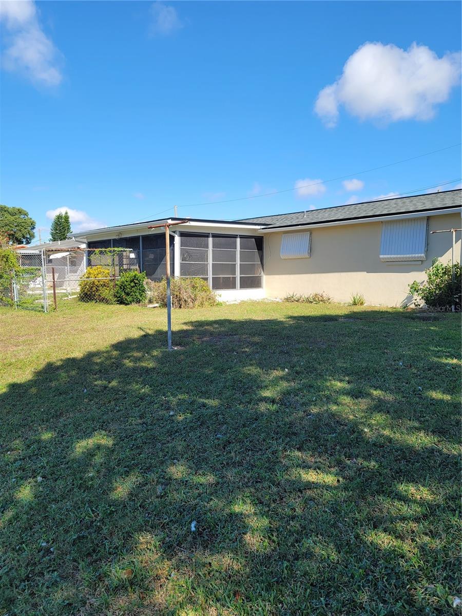 1253 BASSWOOD DR
