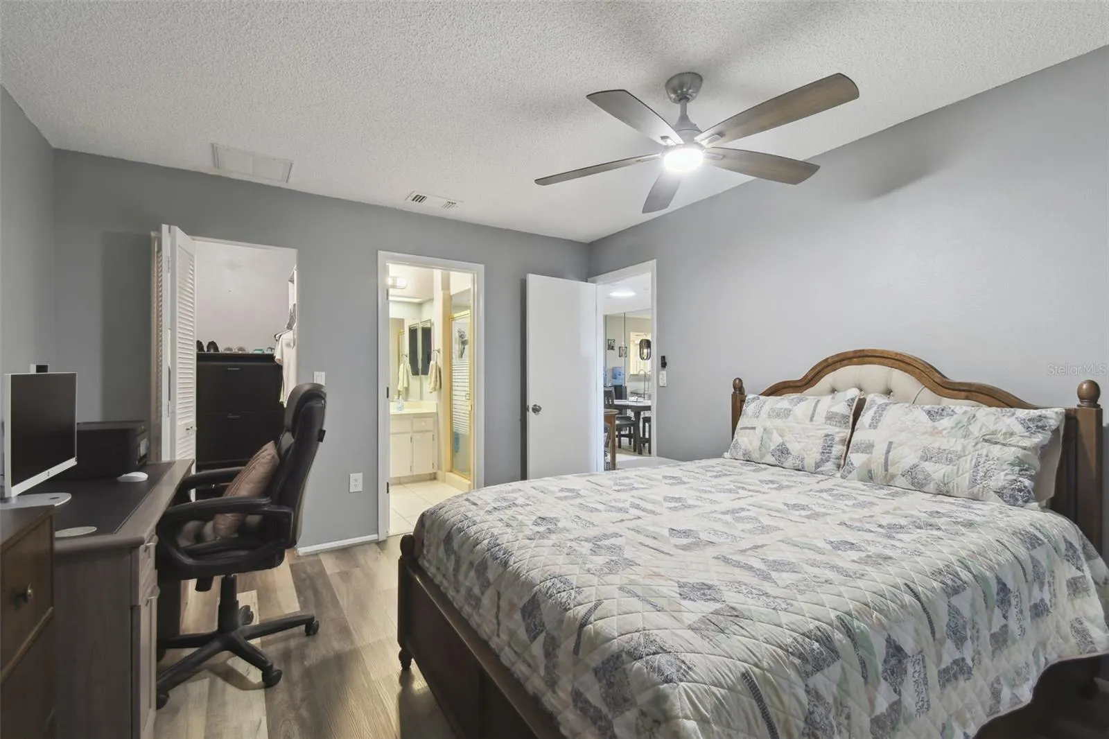 8130 BRADDOCK CIR #3, #3