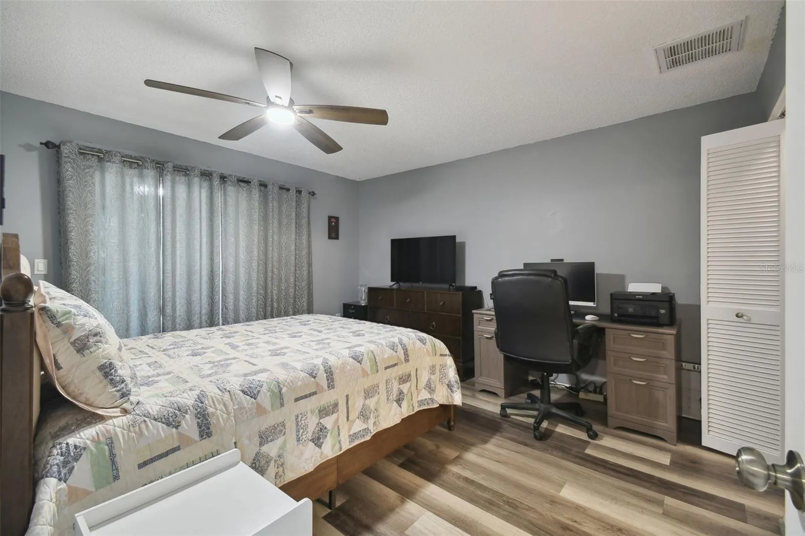 8130 BRADDOCK CIR #3, #3