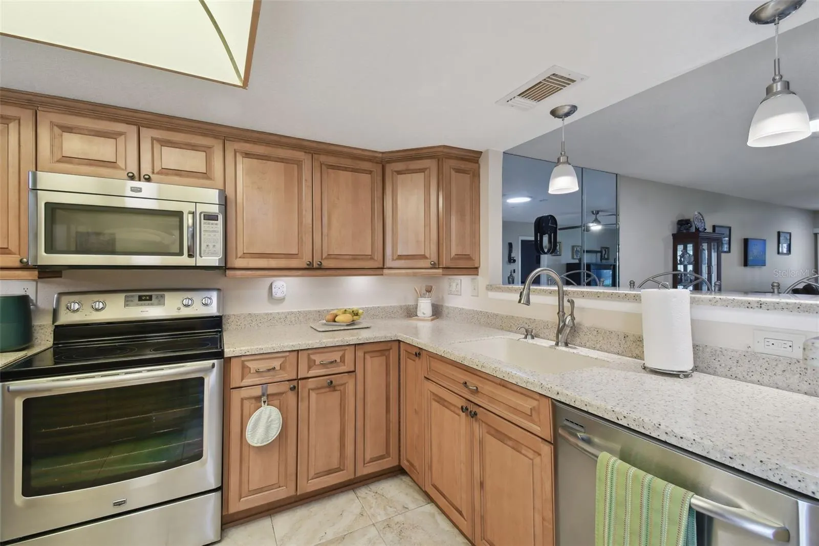 8130 BRADDOCK CIR #3, #3