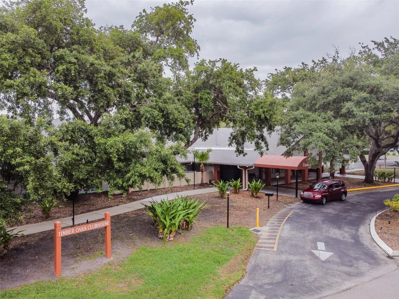 8130 BRADDOCK CIR #3, #3