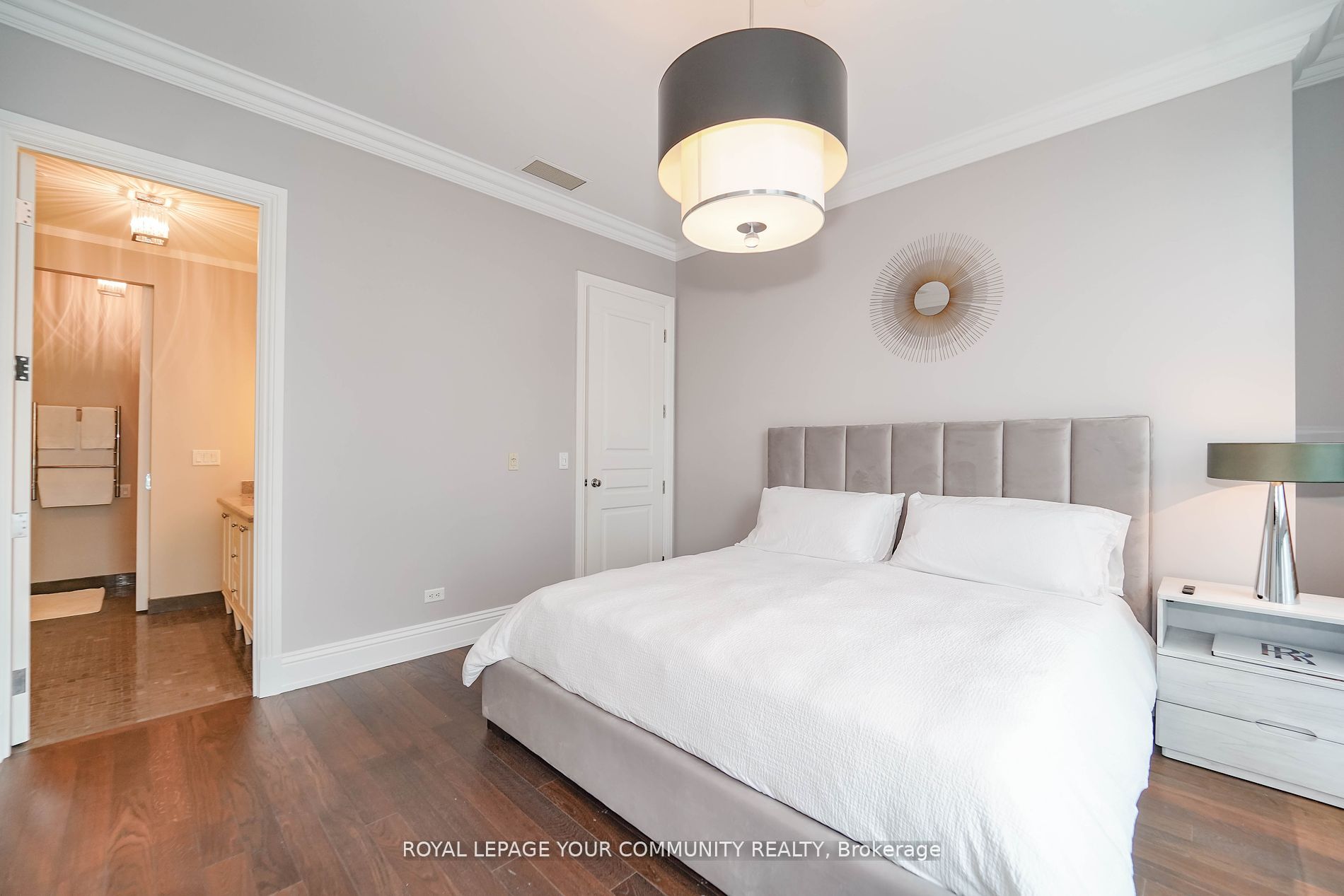 183 Wellington St W, #3903