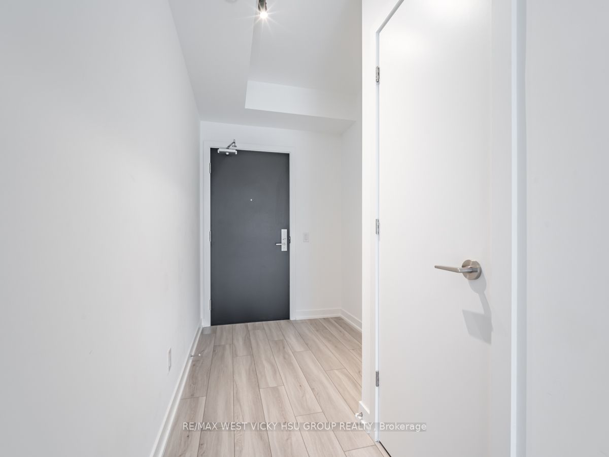 458 Richmond St W, #806