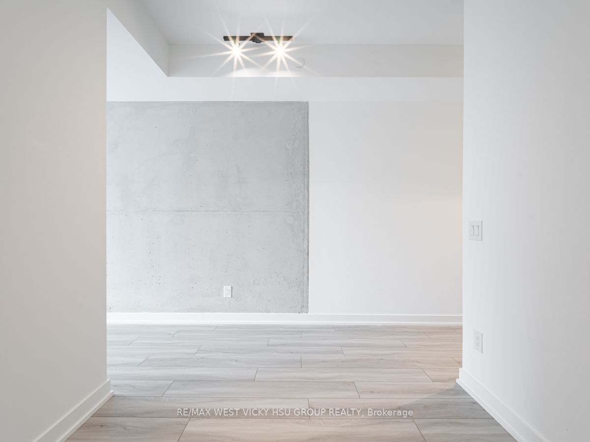 458 Richmond St W, #806