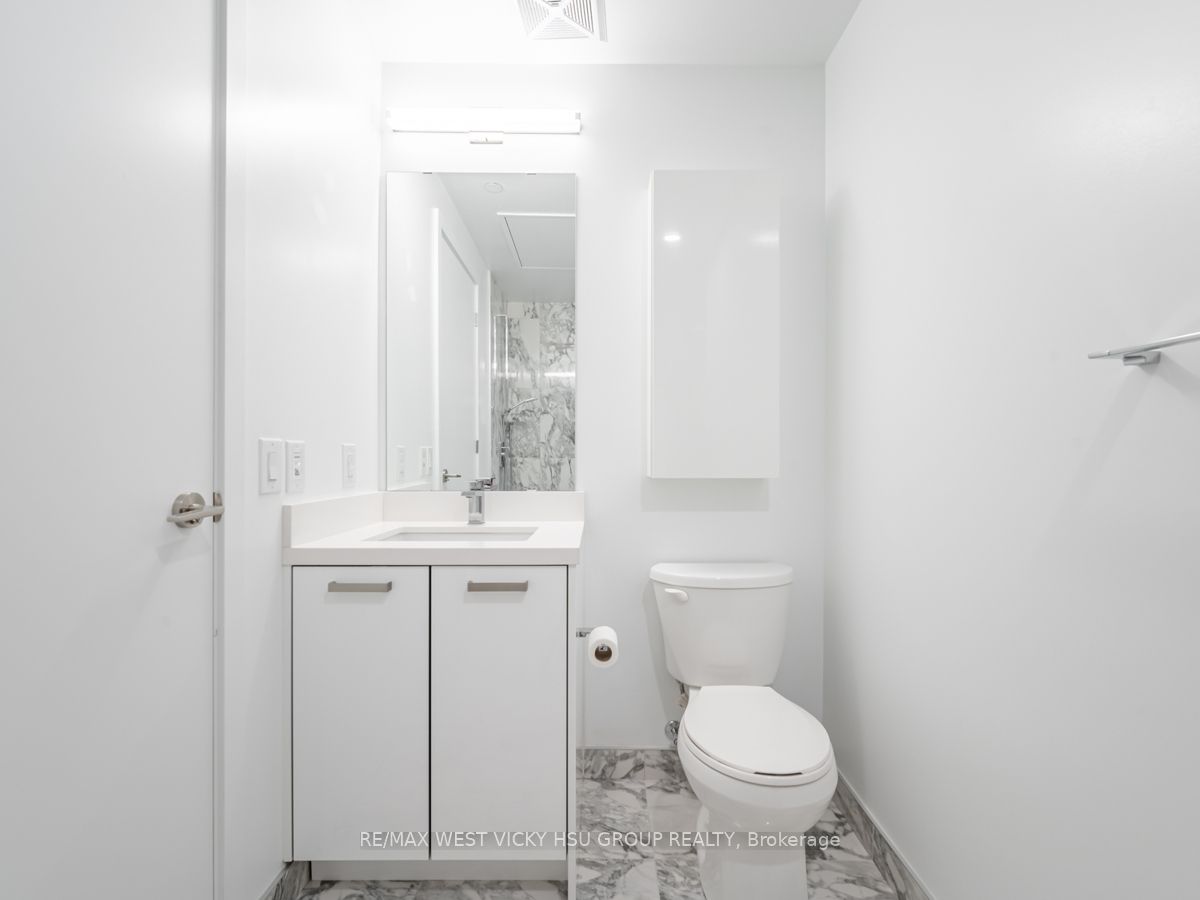 458 Richmond St W, #806