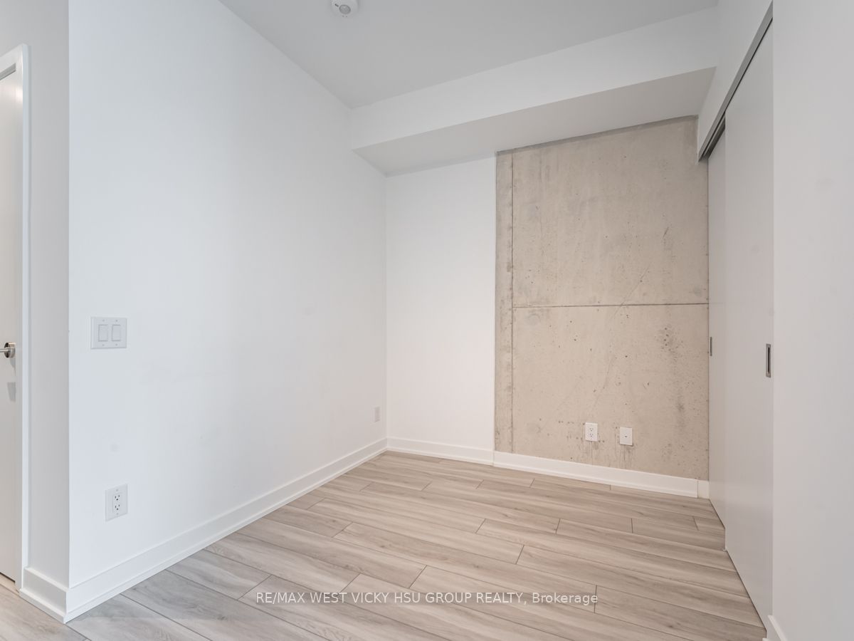 458 Richmond St W, #806
