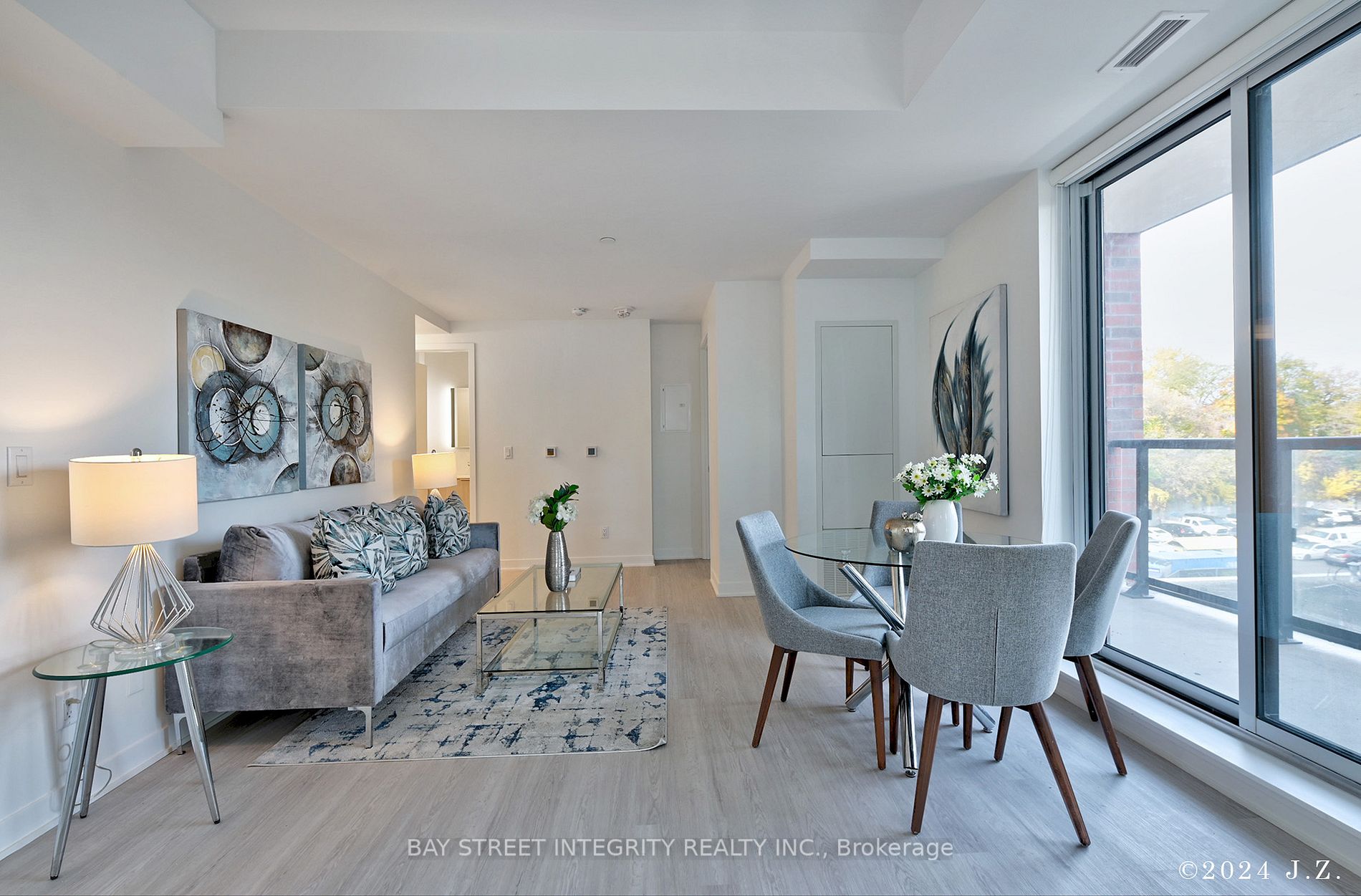 185 Alberta Ave, #403