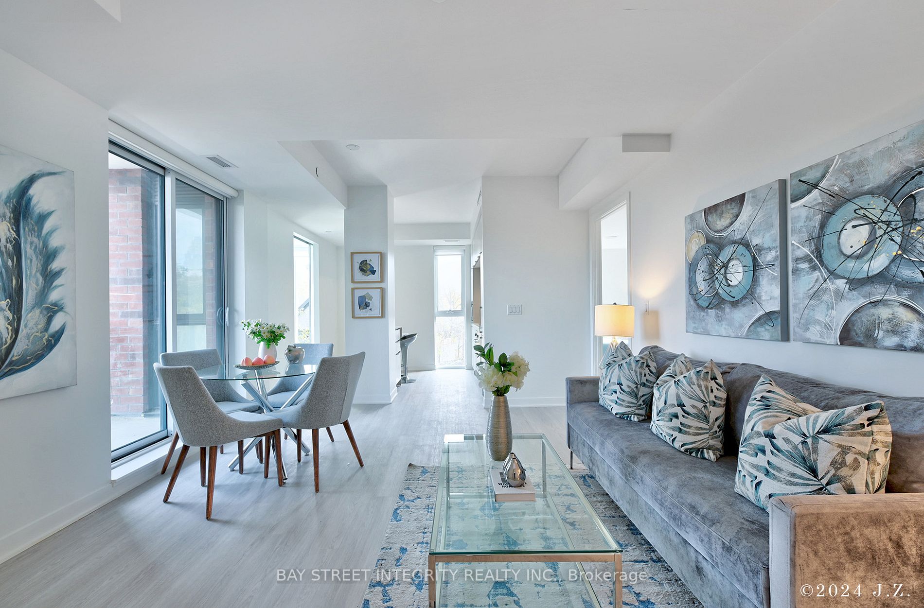 185 Alberta Ave, #403