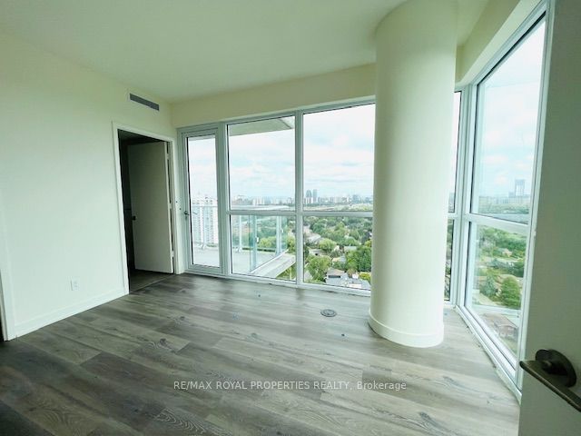 10 Deerlick Crt, #2207