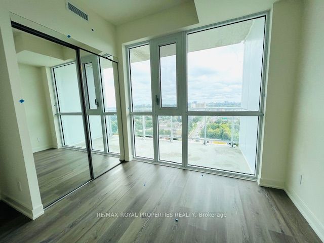 10 Deerlick Crt, #2207