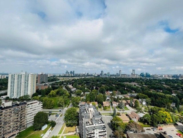 10 Deerlick Crt, #2207