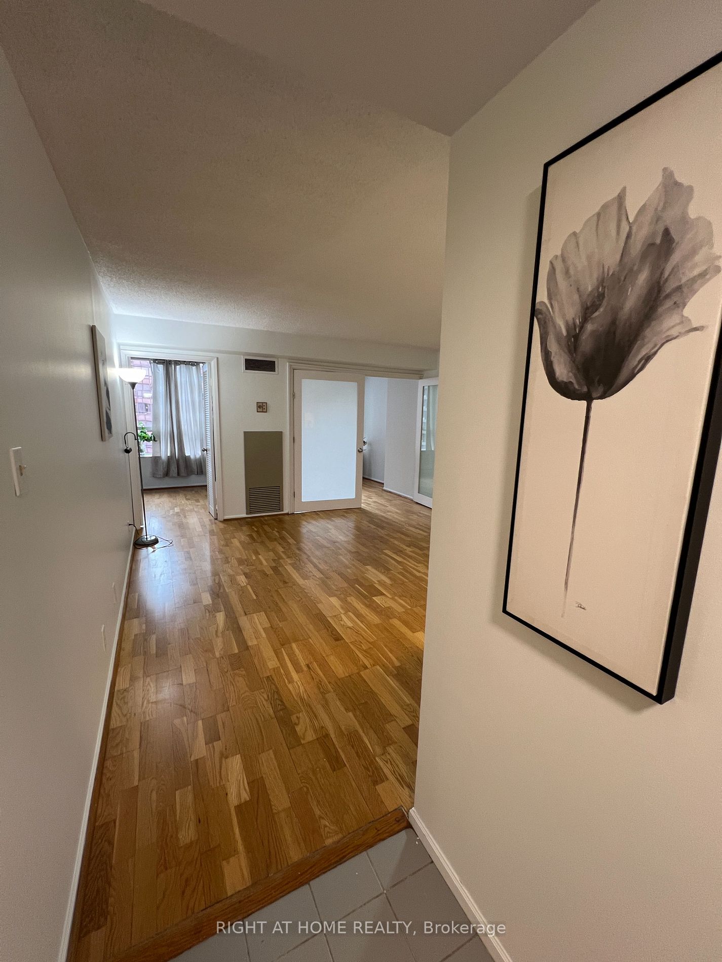 711 Bay St, #1616