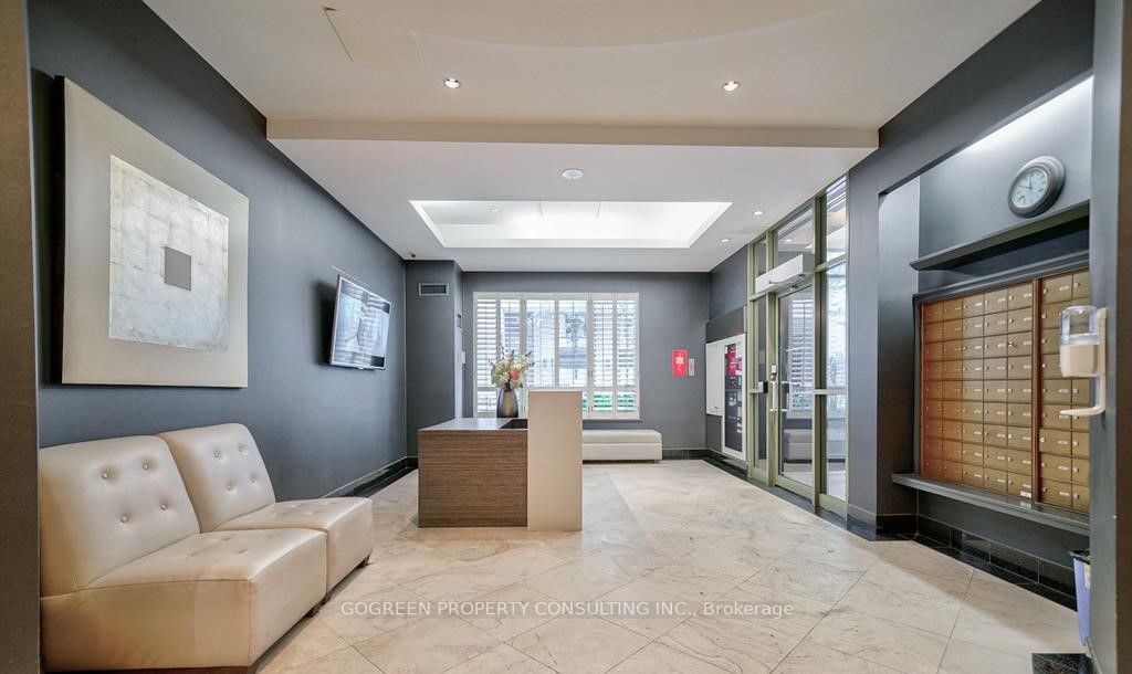 30 Hayden St, #402