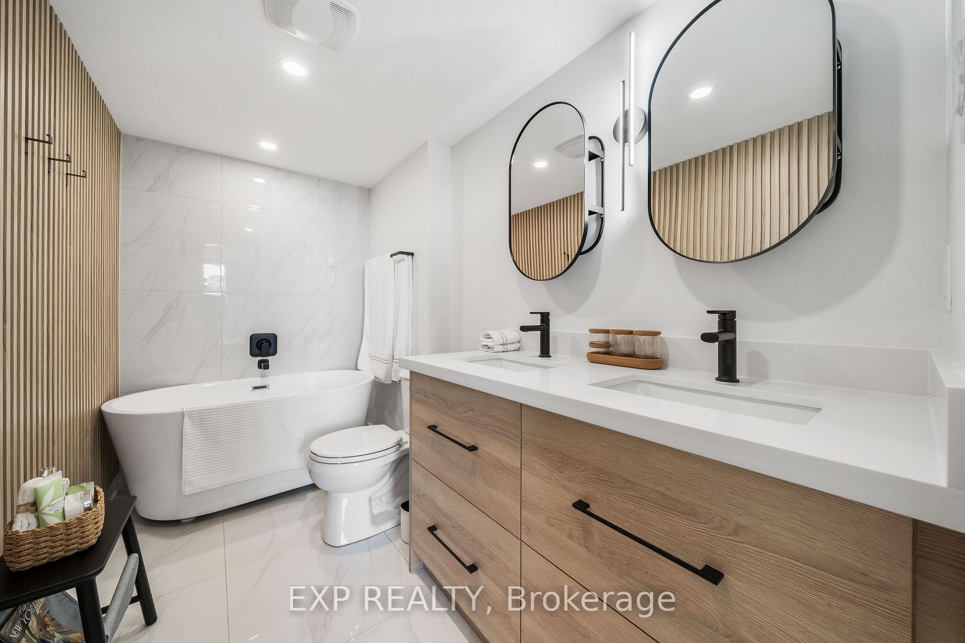 77 Maitland Pl, #1905