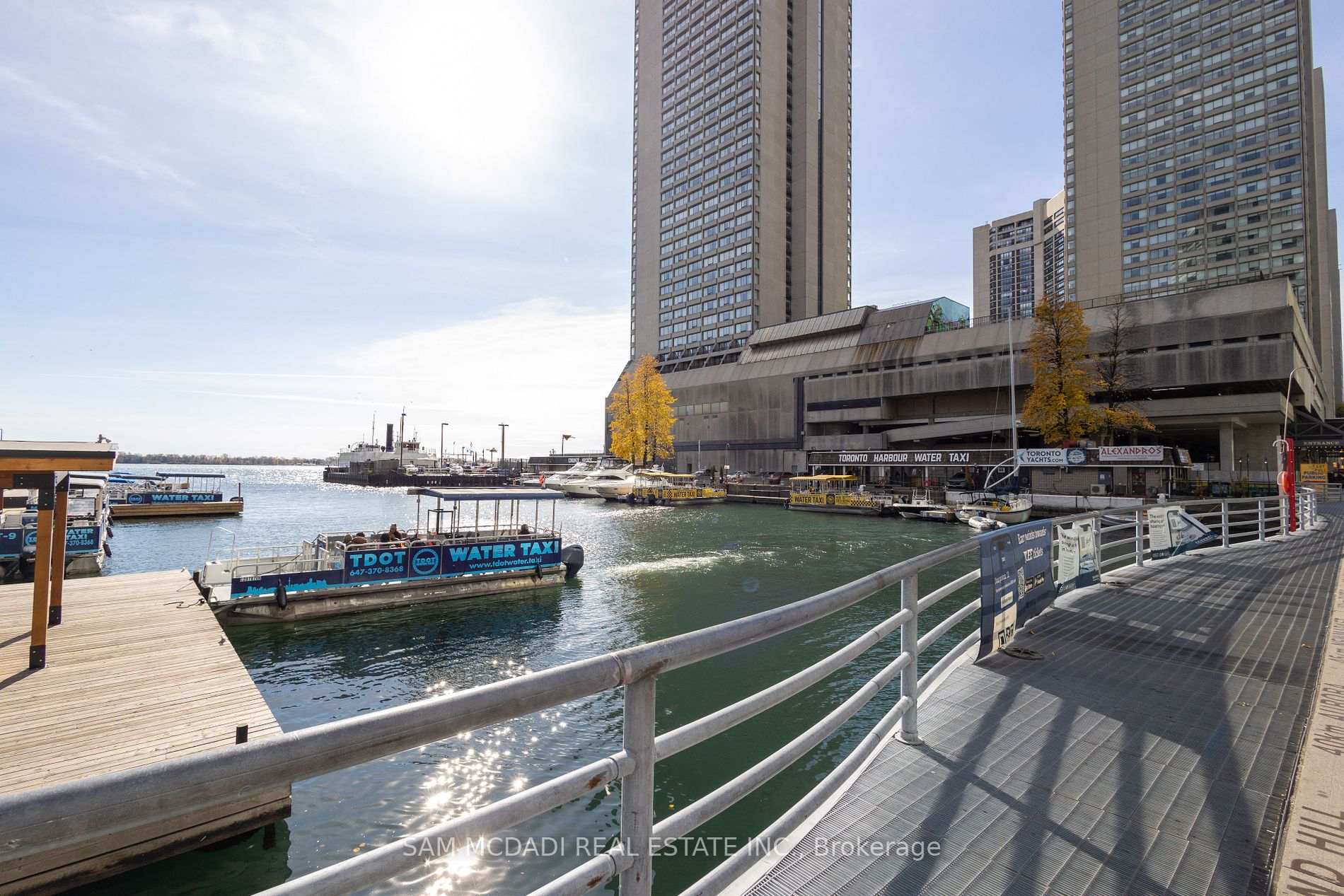 10 Yonge St, #1404