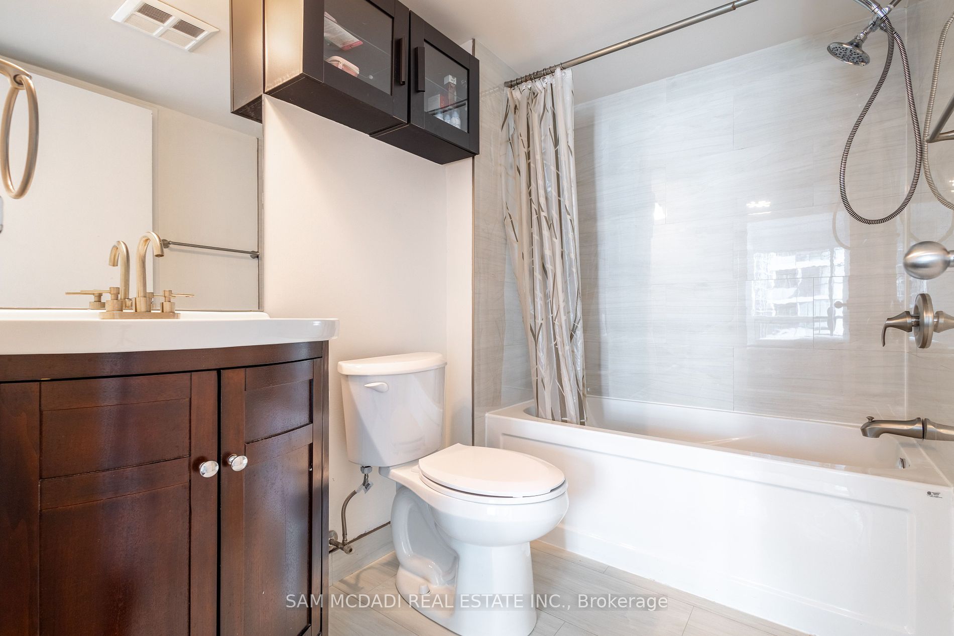 10 Yonge St, #1404