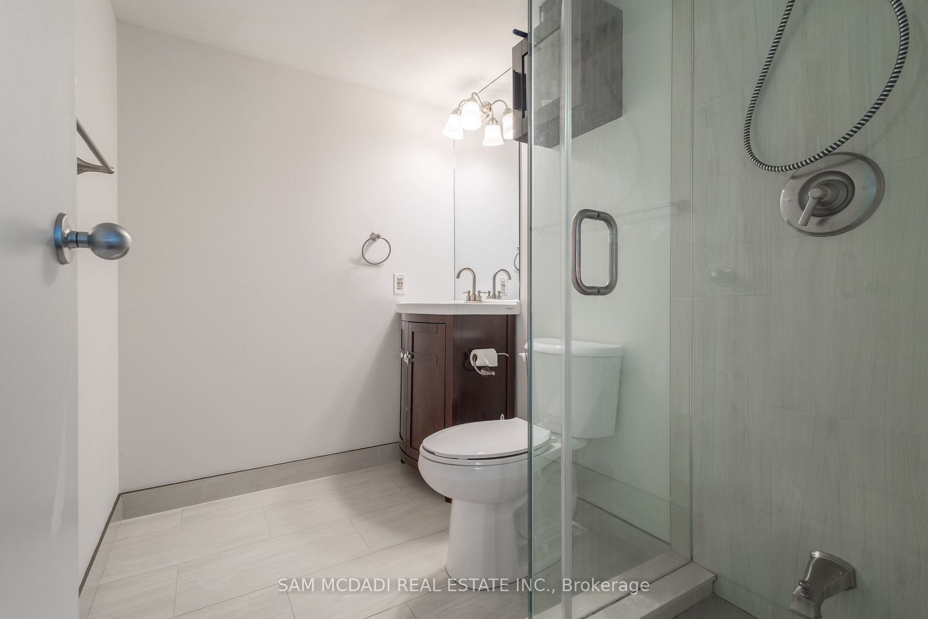 10 Yonge St, #1404