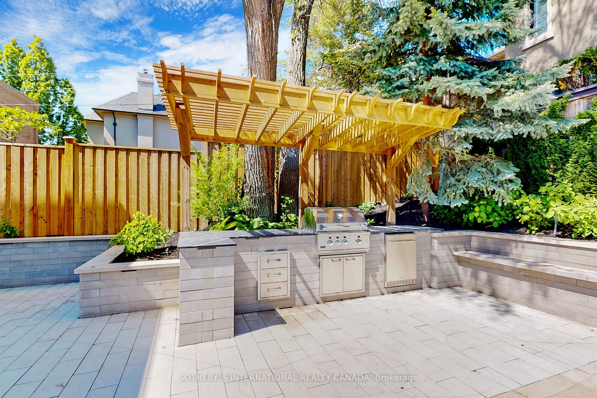 101 Dunloe Rd