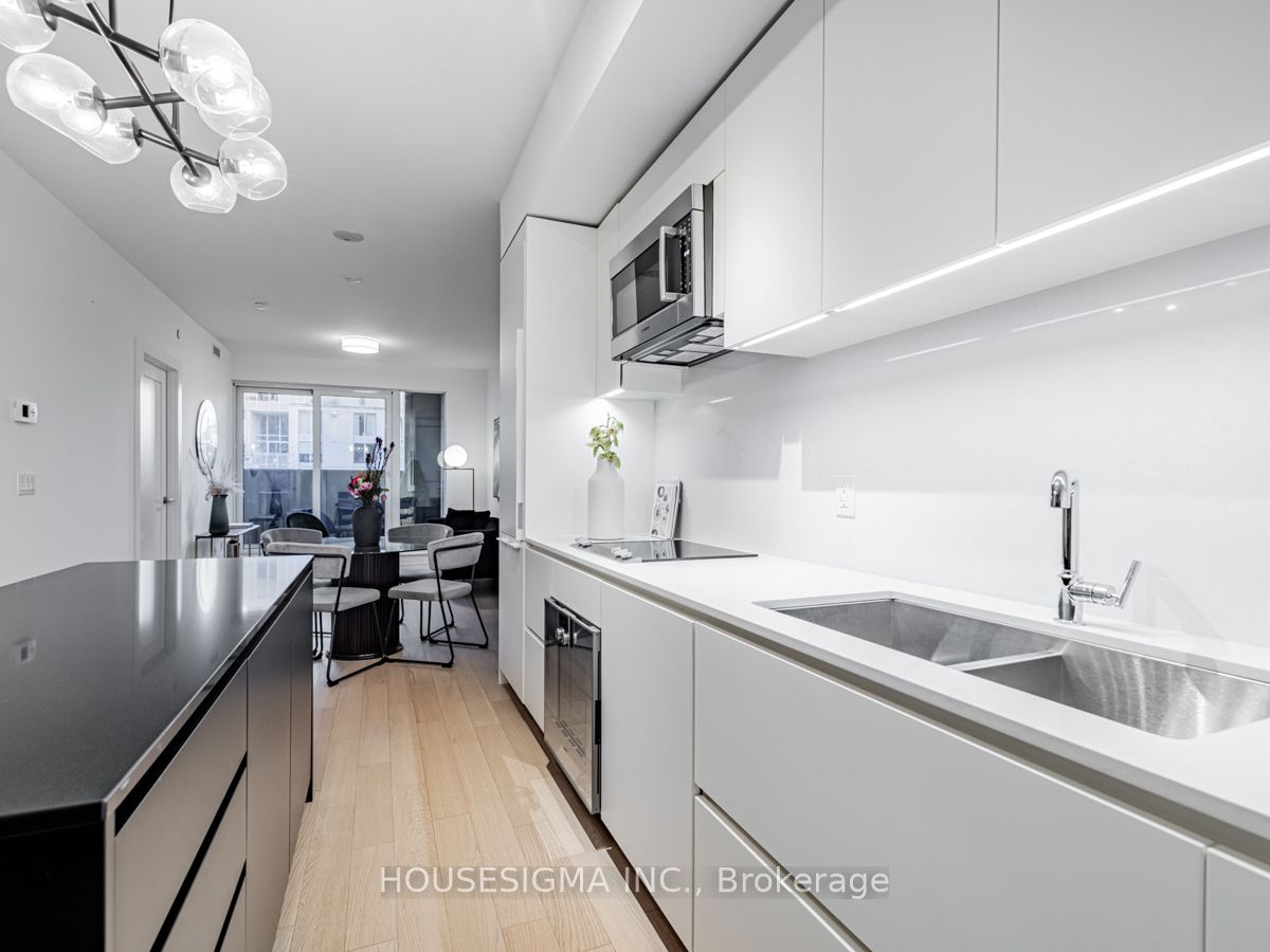 128 Pears Ave, #302