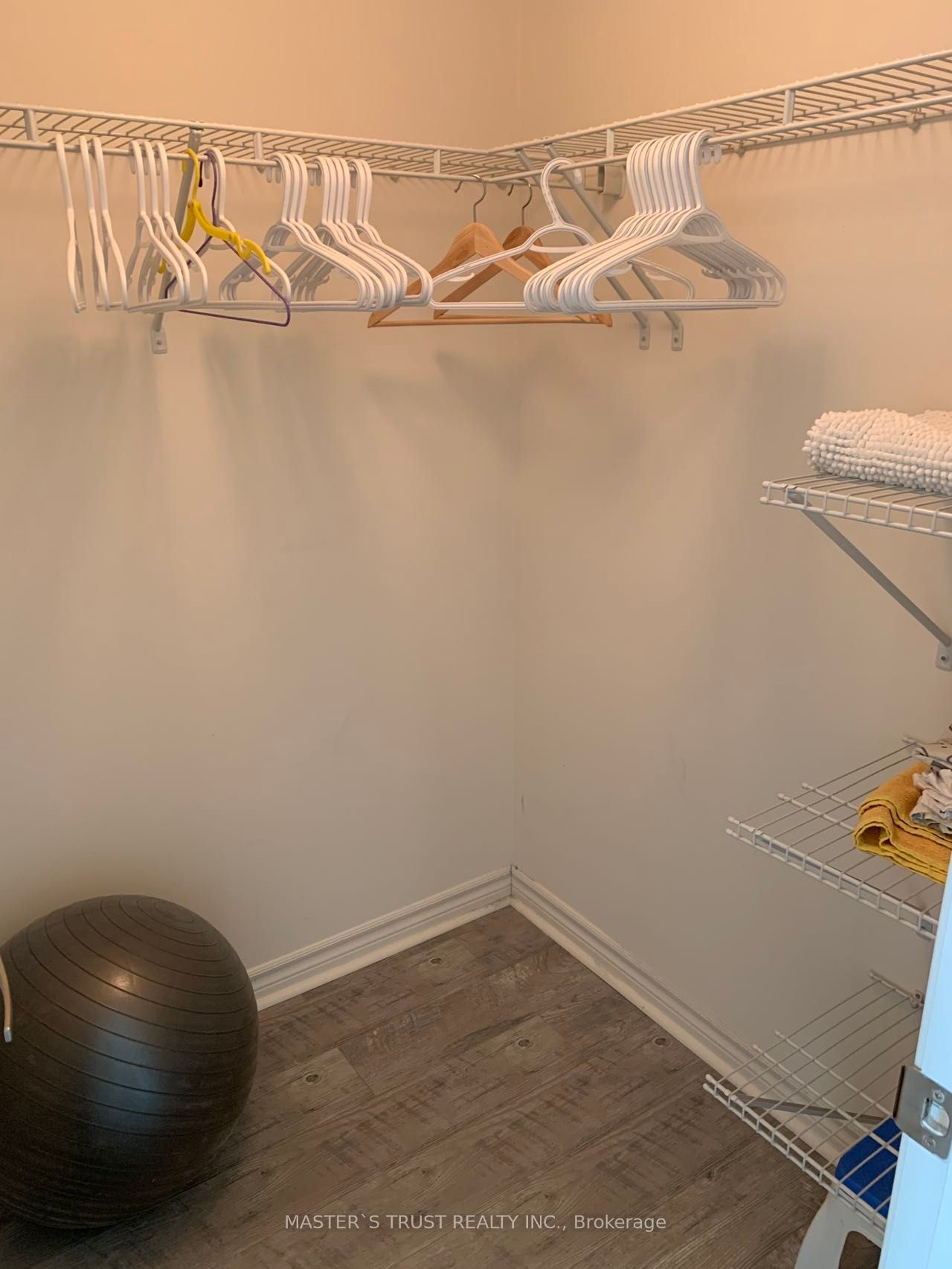 25 Lower Simcoe St, #809