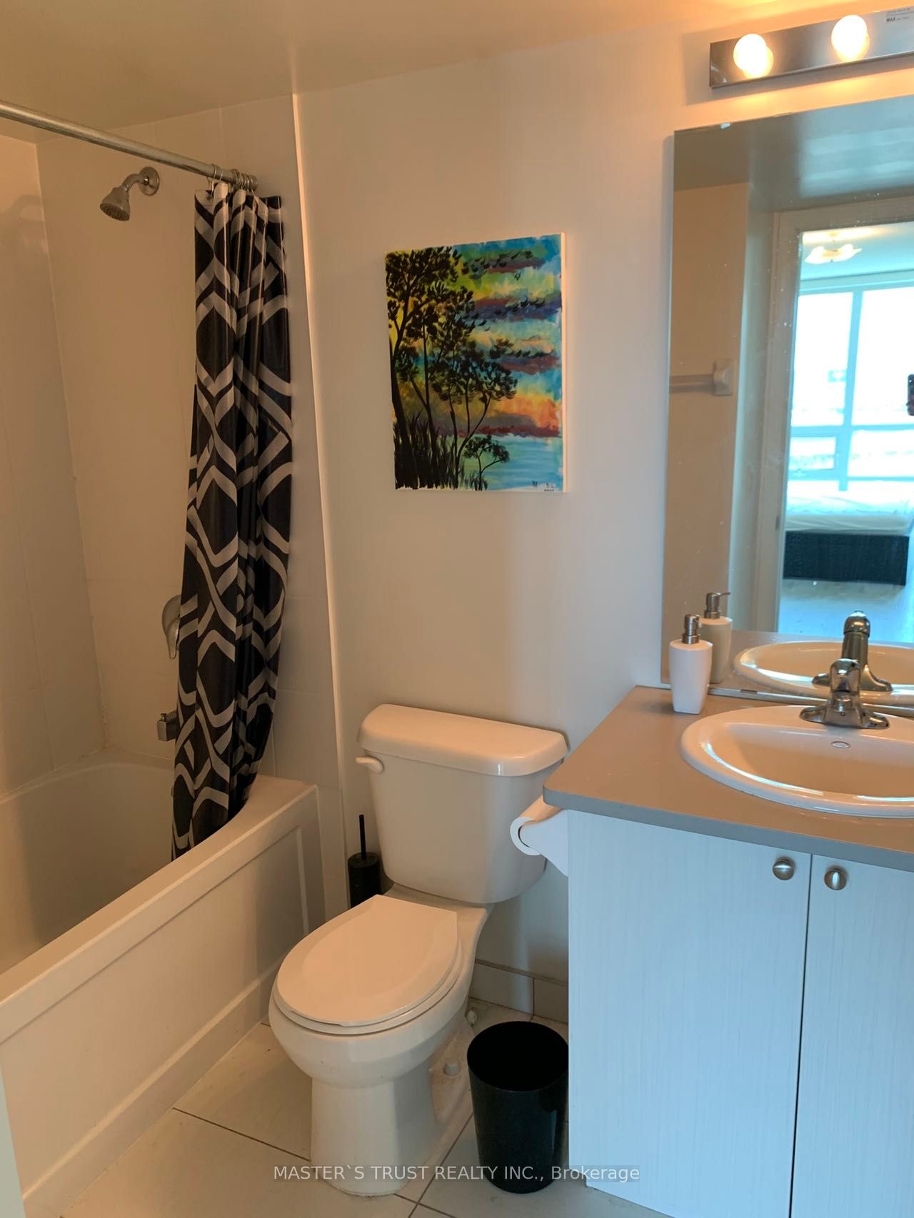 25 Lower Simcoe St, #809