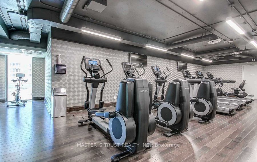 25 Lower Simcoe St, #809