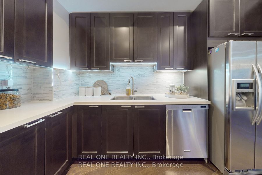 115 Harrison Garden Blvd, #Th 49