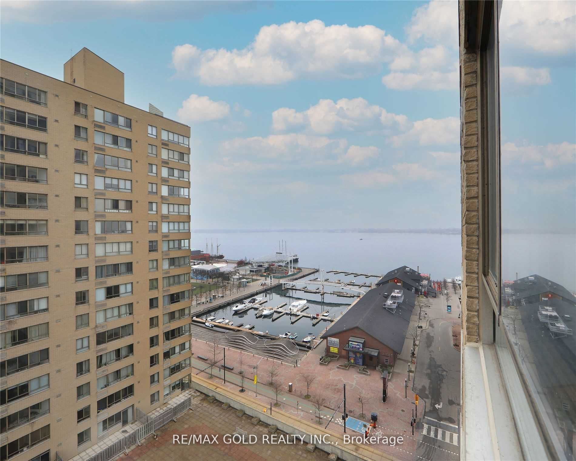 260 Queens Quay W, #1406