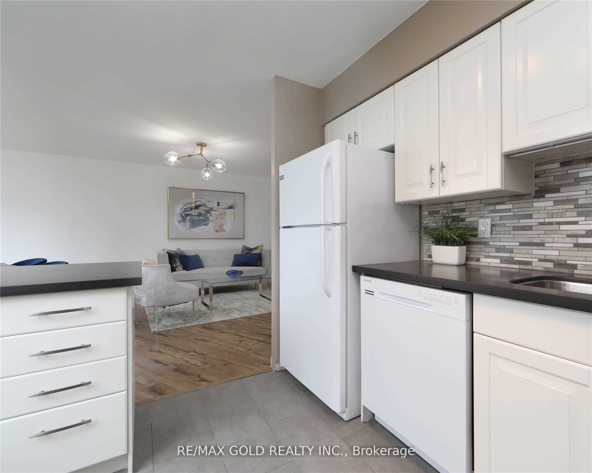 260 Queens Quay W, #1406