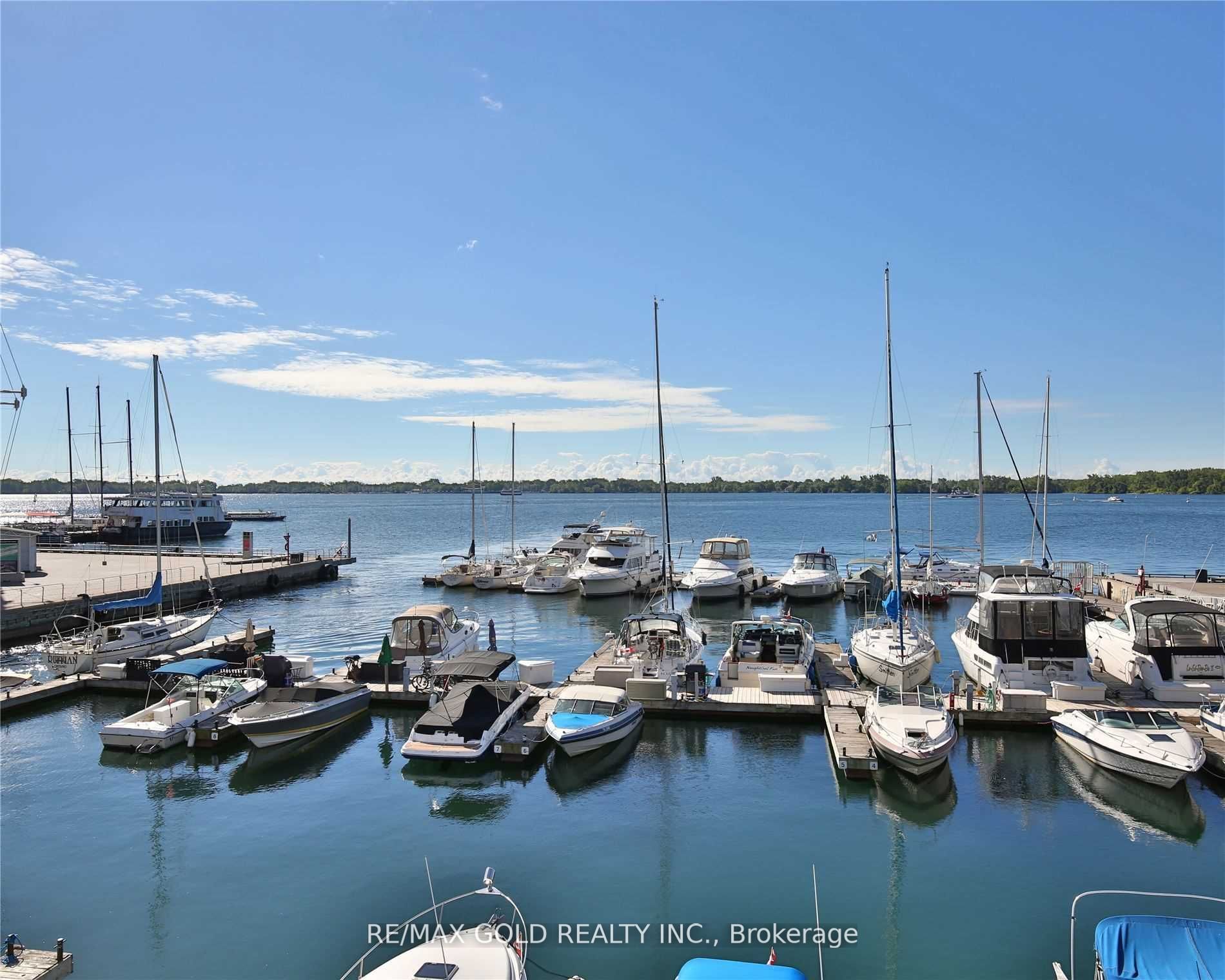 260 Queens Quay W, #1406